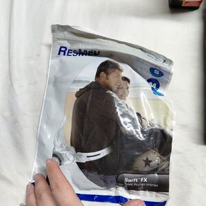 ResMed Swift FX Nasal Pillows in White and Blue